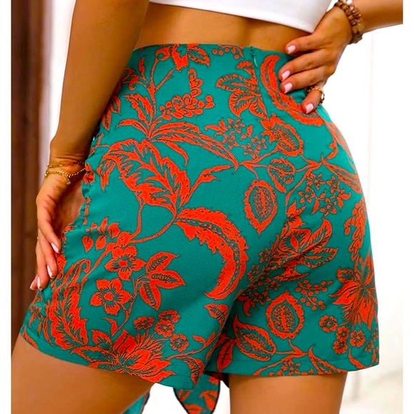 Shein Skirt Shein shirt - Picture 2 of 6